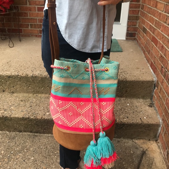 NWT Wayuu woven bag with leather - Picture 5 of 6